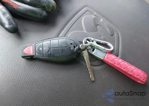 2010 Dodge Ram 1500 Laramie из США, поврежденный, VIN 1D7RV1CT6AS148394